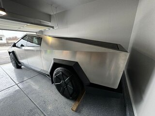 2024 Tesla Cybertruck All-wheel Drive, серебристый, 22732541 рублей, вид 4