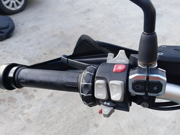 2016 BMW R 1200 R, серый, 1050000 рублей - вид 1