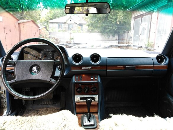 1982 Mercedes-Benz W123 230, серебристый - вид 14