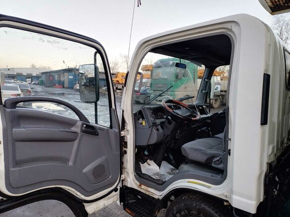 2010 Isuzu Elf (N-series), белый, 1250000 рублей - вид 23