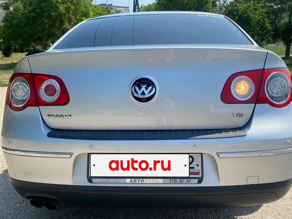 2010 Volkswagen Passat B6, серебристый, 870000 рублей - вид 7