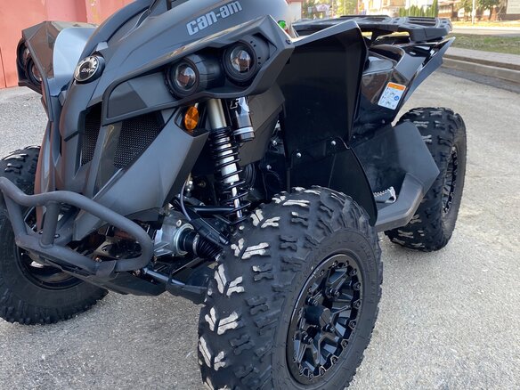 2017 BRP Can-Am Renegade 1000, чёрный - вид 3