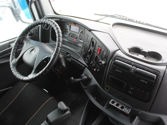 2011 Mercedes-Benz Axor, белый, 1800000 рублей - вид 13
