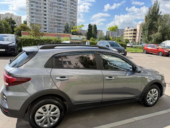 2021 Kia Rio X IV Рестайлинг, серый, 1300000 рублей - вид 5