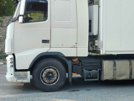 2008 Volvo FH, белый, 3000000 рублей, вид 3
