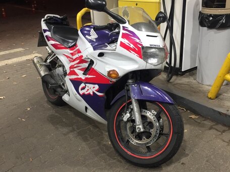 1993 Honda CBR 600F, белый, 270000 рублей, вид 1
