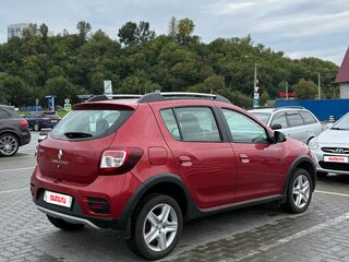 2018 Renault Sandero Stepway II, красный, 1200000 рублей, вид 3