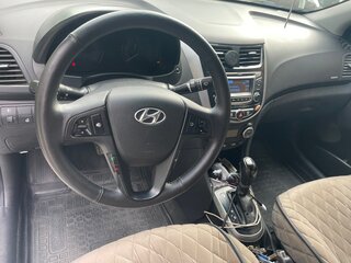 2016 Hyundai Solaris I Рестайлинг, белый, 800000 рублей, вид 5