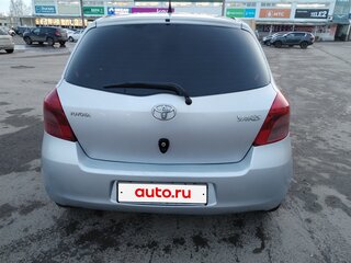2008 Toyota Yaris II, серебристый, 500000 рублей, вид 5