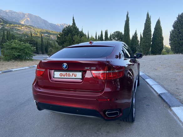2010 BMW X6 50i 6-speed I (E71), красный - вид 5