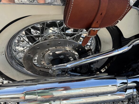 2015 Harley-Davidson Softail Deluxe, белый, 1070000 рублей - вид 15
