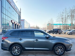 2015 Mitsubishi Outlander III Рестайлинг 2, серый, 1760000 рублей, вид 5
