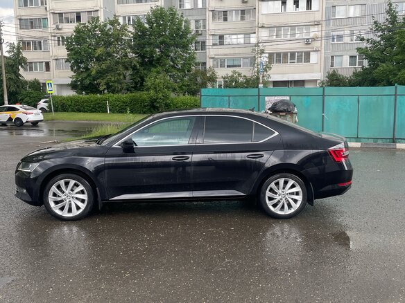 2017 Skoda Superb III, чёрный, 2300000 рублей - вид 6