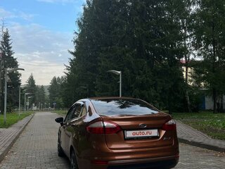 2015 Ford Fiesta Mk6 Рестайлинг, коричневый, 950000 рублей, вид 5