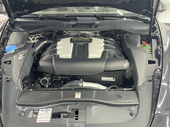 2010 Porsche Cayenne Diesel II (958), чёрный, 3000000 рублей - вид 24