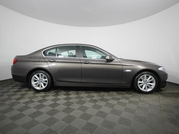 2013 BMW 5 серии 528i xDrive VI (F10/F11/F07), коричневый - вид 3