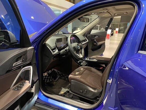 2023 BMW X1 Long 20Li sDrive III (U11/U12), синий, 2430000 рублей - вид 7
