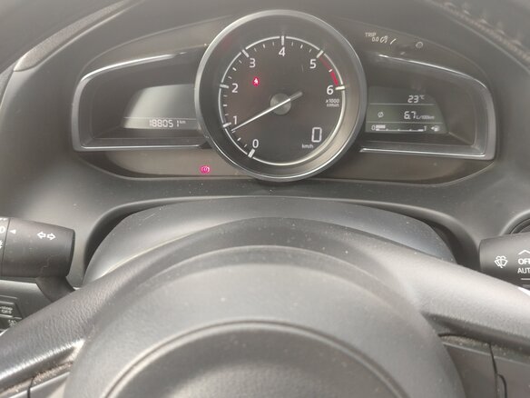 2017 Mazda 3 III (BM) Рестайлинг, красный, 1300000 рублей - вид 7