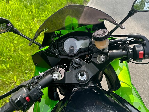 2011 Kawasaki Z 1000SX, зелёный, 700000 рублей - вид 9