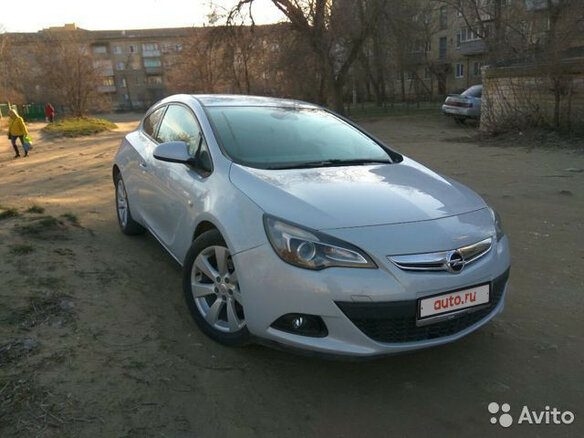 2012 Opel Astra GTC J Рестайлинг, белый