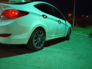 2013 Hyundai Solaris I, белый, 870000 рублей, вид 3