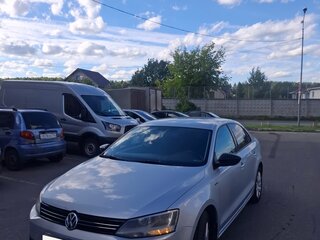 2013 Volkswagen Jetta VI, серебристый, 942000 рублей, вид 1