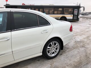 2006 Mercedes-Benz E-Класс 350 III (W211, S211) Рестайлинг, белый, 945745 рублей, вид 4