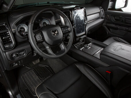 2022 Ram 1500 Crew Cab V, серый, 8998000 рублей, вид 4