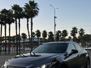 2019 Lexus ES 300h VII, серый, 4500000 рублей, вид 1