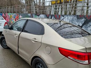 2015 Kia Rio 6-speed III, коричневый, 650000 рублей, вид 5