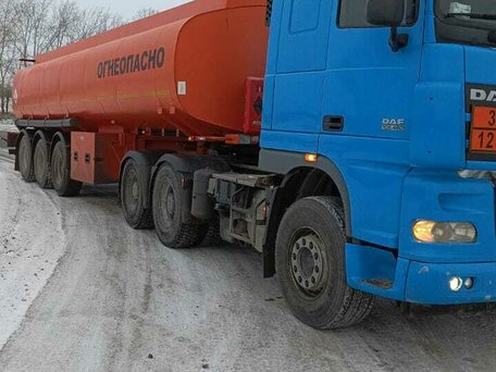 2017 DAF XF 105, синий, 7000000 рублей, вид 2