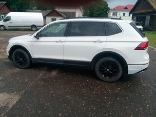 2020 Volkswagen Tiguan Allspace II, белый, 2309411 рублей, вид 3