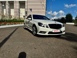 2011 Mercedes-Benz E-Класс 200 7G-Tronic IV (W212, S212, C207), белый, 1790000 рублей, вид 3