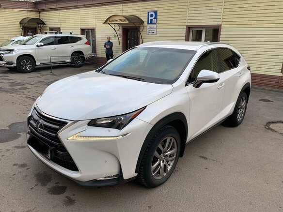 2017 Lexus NX 200t I, белый - вид 2