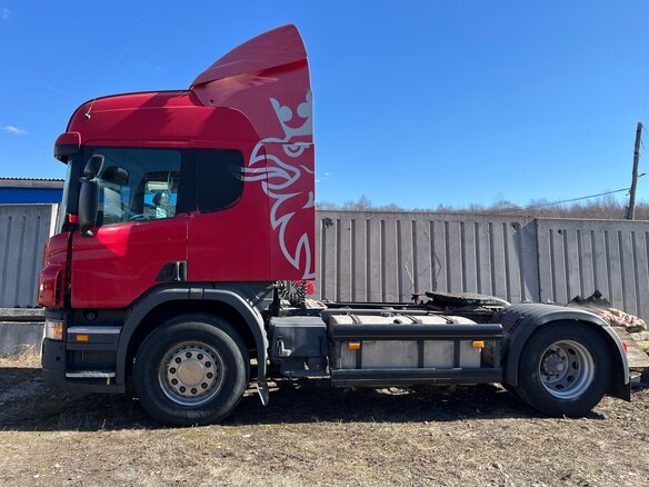 2011 Scania P-series, красный, 1949000 рублей - вид 2