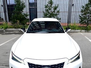 2021 Lexus IS 300 III Рестайлинг 2, белый, 3690000 рублей, вид 3