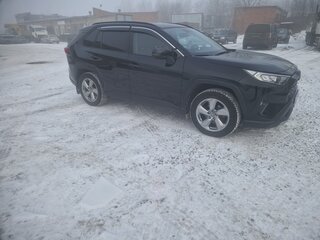 2021 Toyota RAV4 V (XA50), чёрный, 4500000 рублей, вид 3