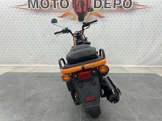 2006 Honda Big Ruckus PS250, оранжевый, 345000 рублей, вид 4