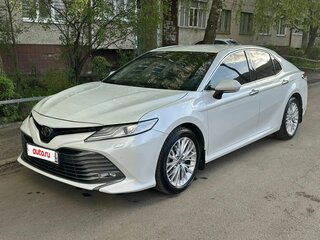 2019 Toyota Camry VIII (XV70), белый, 2800000 рублей, вид 1