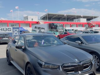 2024 BMW M5 VII (G90), чёрный, 21000000 рублей, вид 2