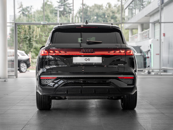 2026 Audi Q6 40 TFSI, чёрный - вид 6