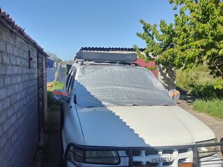 2000 Isuzu Rodeo II, белый, 700000 рублей, вид 4