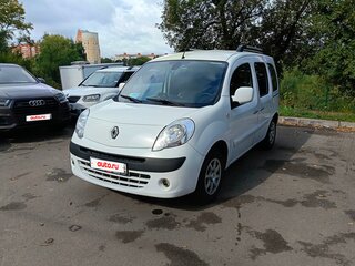 2012 Renault Kangoo II, белый, 700000 рублей, вид 1