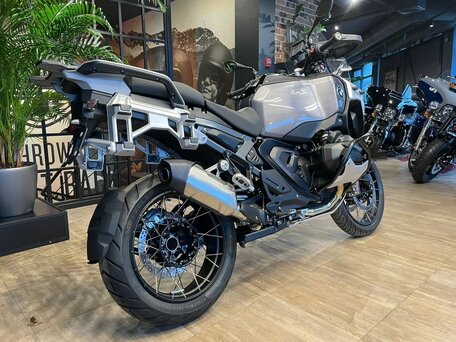 2025 BMW R 1300 GS Adventure, серый, 3650000 рублей, вид 4