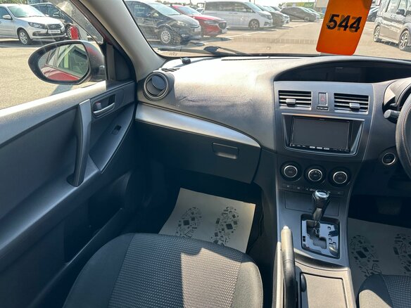 2013 Mazda Axela II Рестайлинг, красный - вид 14