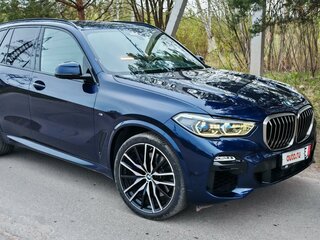 2020 BMW X5 M50d IV (G05/G18), синий, 8960000 рублей, вид 2