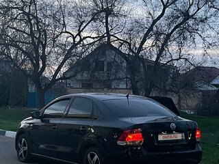 2013 Volkswagen Polo V, чёрный, 810000 рублей, вид 1