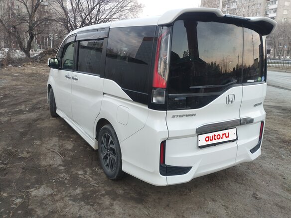 2016 Honda Stepwgn Spada V, белый, 1750000 рублей - вид 3