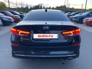 2019 Kia Optima IV Рестайлинг, чёрный, 950000 рублей, вид 4