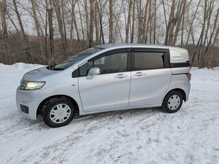 2010 Honda Freed I, серебристый, 1100000 рублей, вид 5